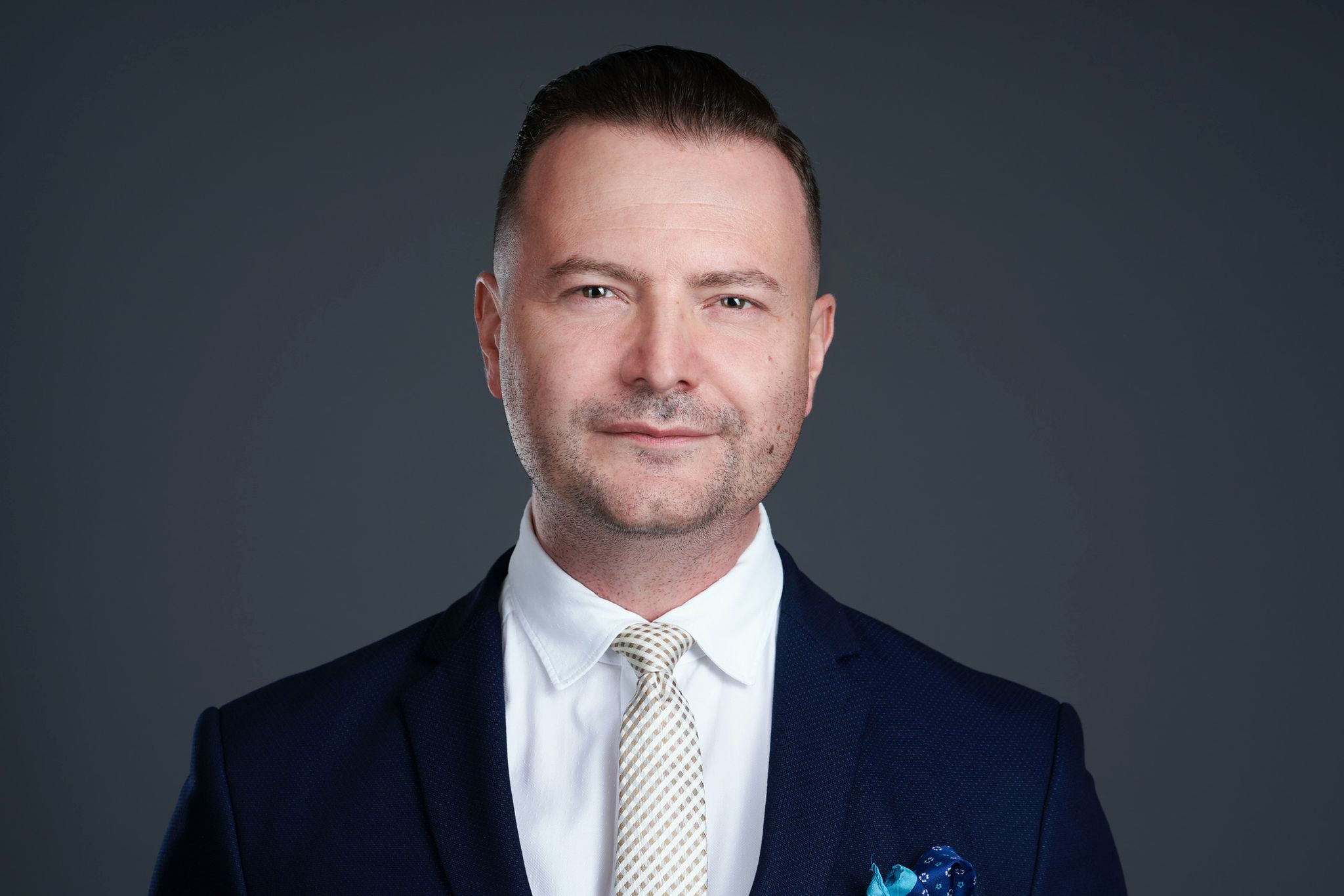Dan Miu